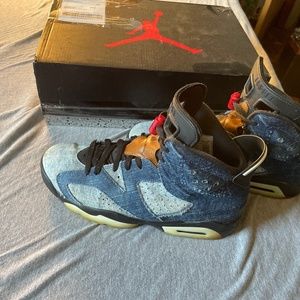 Mens Jordan Retro 6 size 8.5